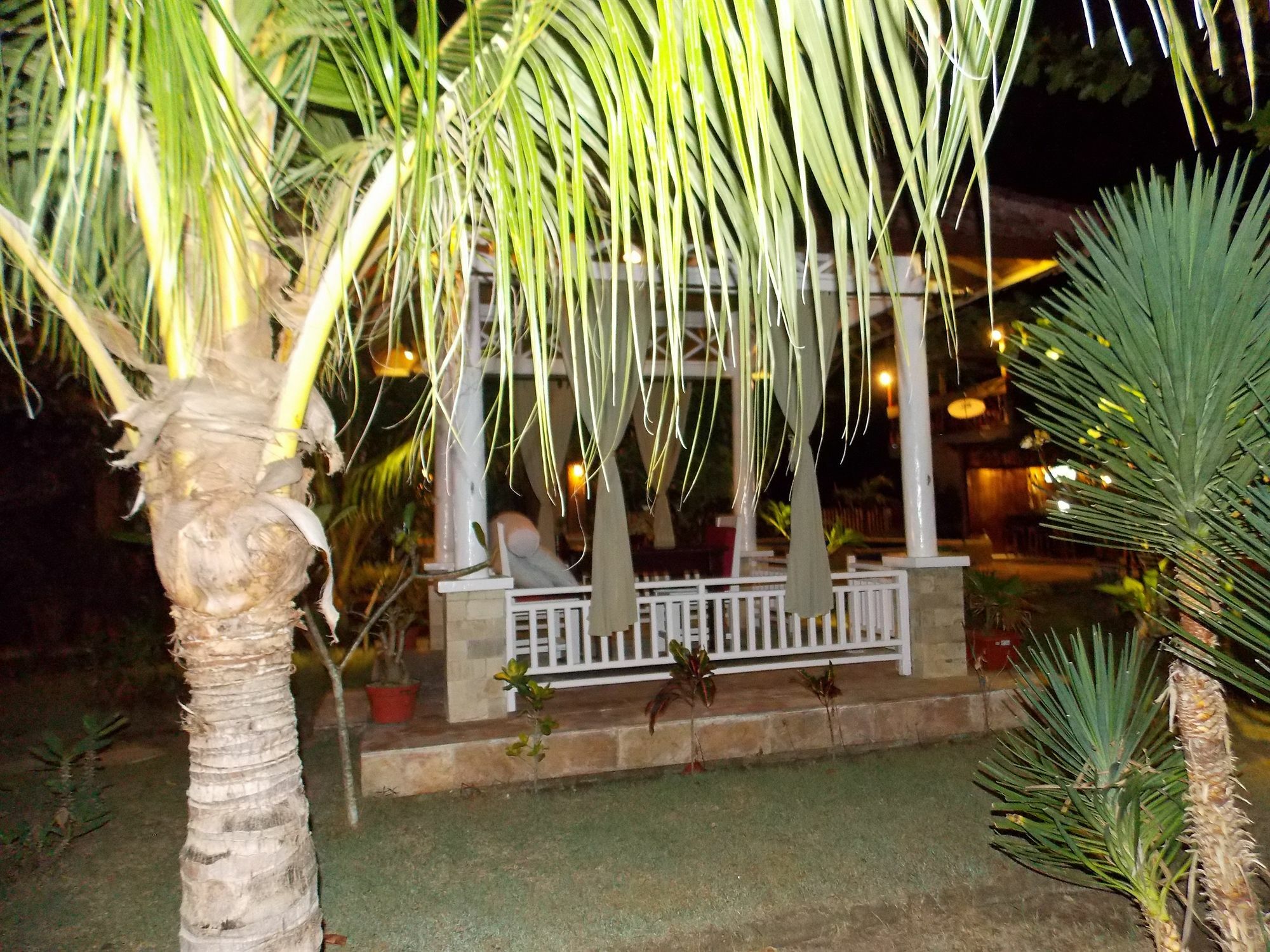 Tropical Hideaways Resort Gili Meno Exterior foto